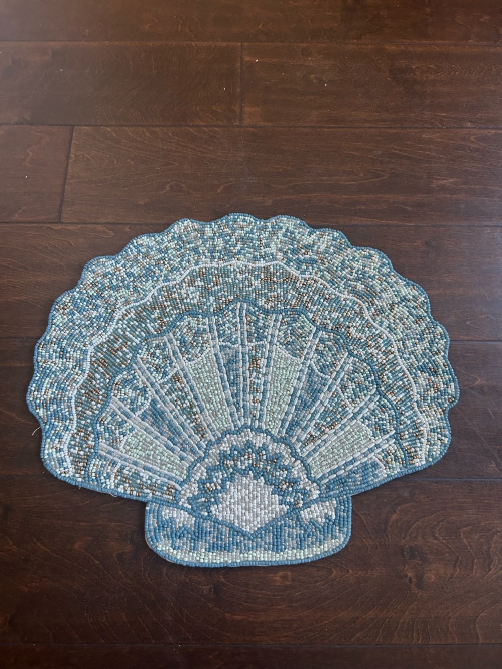 New Cynthia Rowley Beaded Charger Placemat Oyster Shell Blue